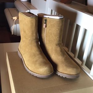 UGG K CORENE BOWTIE BOOT